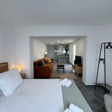 Nest- Walk To The Apartman *